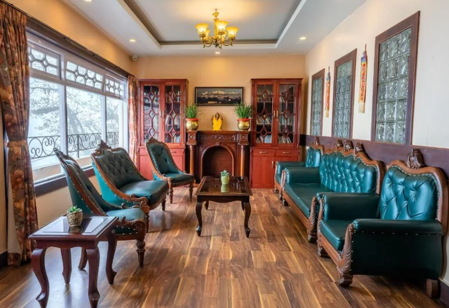 Summit Oakden Resort & Spa at Mall Road