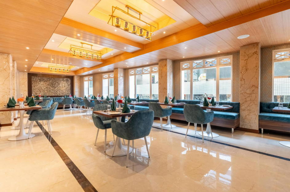 Summit Mall Stone Hotel at Mall Road