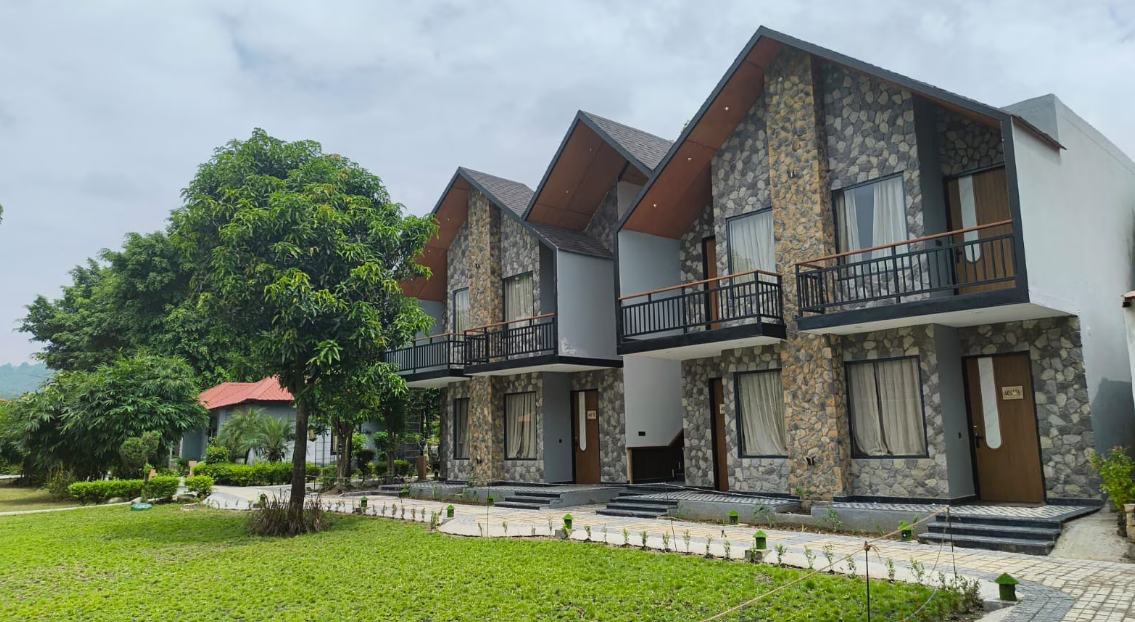 Corbett Machaan Resort