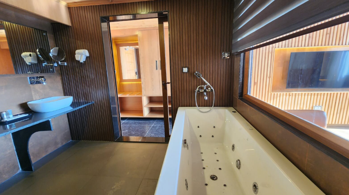 Summit Grand Resort & Spa
