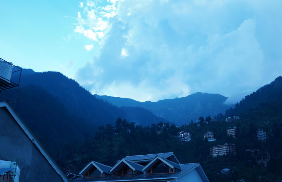 Hotel Avishi Greens, Manali