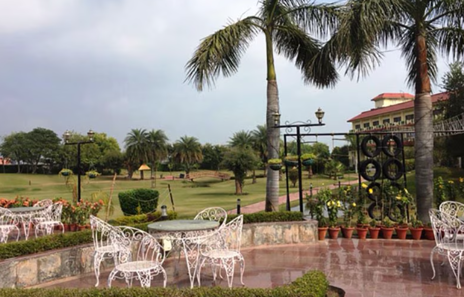 Shiva Oasis Resort