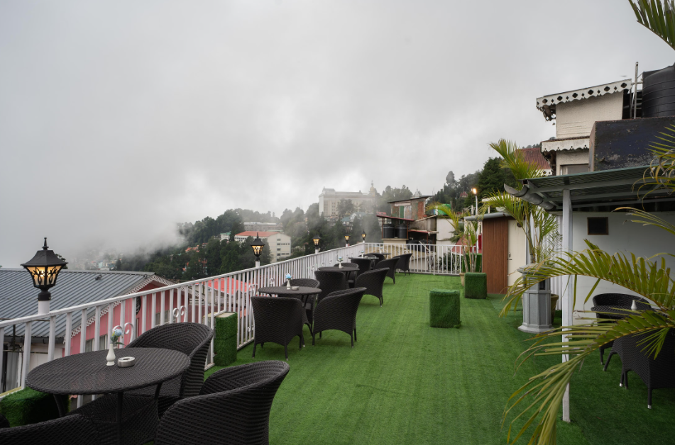 Summit Mall Stone Hotel at Mall Road